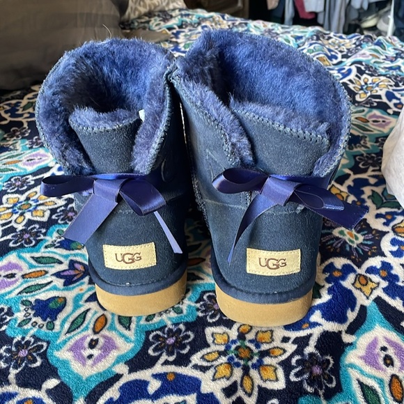 Woman’s Navy Blue Ugg Boots - Picture 2 of 3